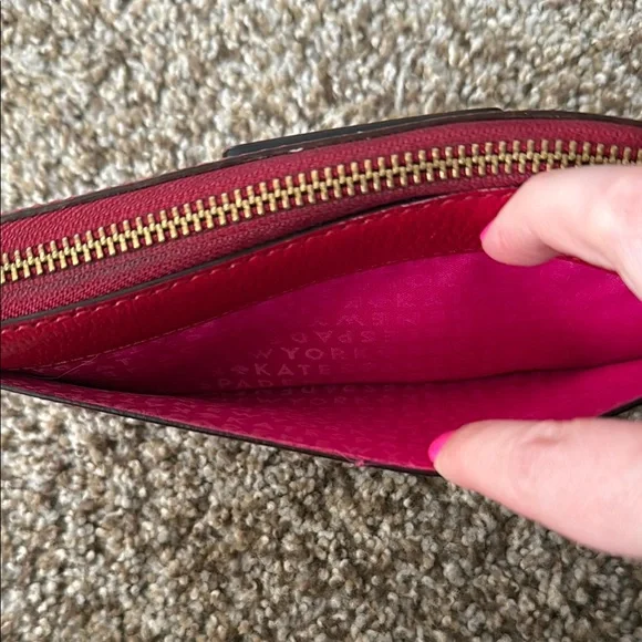 Kate Spade Neda Wellesley Continental Leather Bright Apple Red Zip Around Wallet - Picture 4 of 13